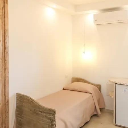 Blue And Blue Torre San Giovanni