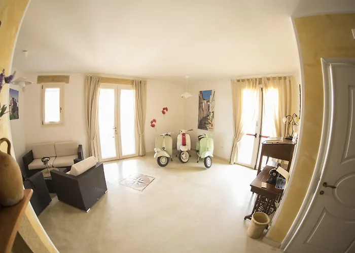 Blue And Blue Bed and Breakfast 4*