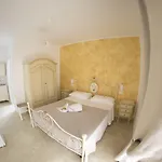 Bed & Breakfast Blue And Blue