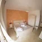 Blue And Blue Bed & Breakfast 4*