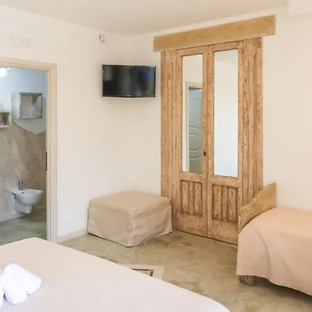 Blue And Blue Bed and breakfast