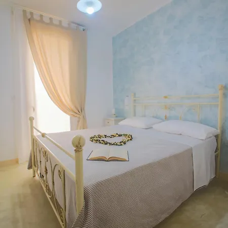 Bed & Breakfast Blue And Blue