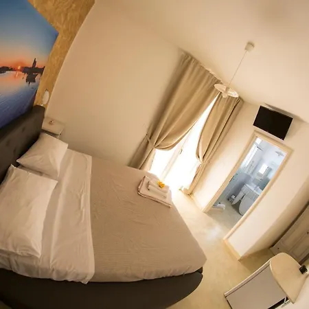 Blue And Blue Bed & Breakfast 4*