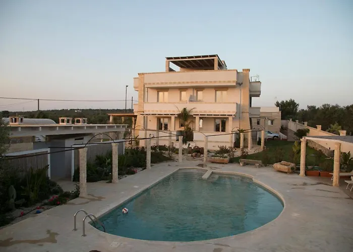 Blue And Blue Bed & Breakfast 4*