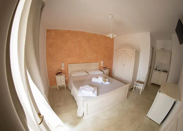 Blue And Blue Bed & Breakfast 4*